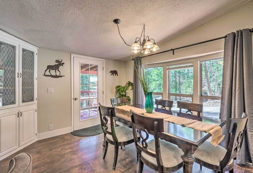 Relaxing Lincoln Forest Retreat W/ Wraparound Deck