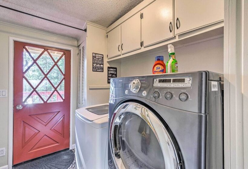 Relaxing Lincoln Forest Retreat W/ Wraparound Deck