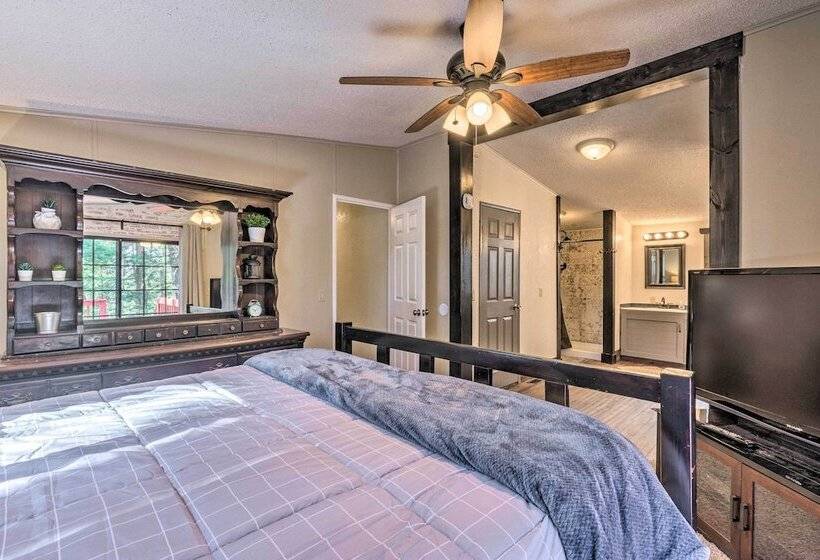 Relaxing Lincoln Forest Retreat W/ Wraparound Deck