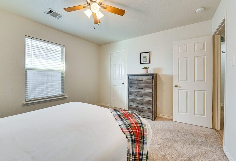 San Antonio Home W/ Game Room, 9 Mi To Seaworld!