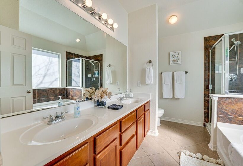 San Antonio Home W/ Game Room, 9 Mi To Seaworld!