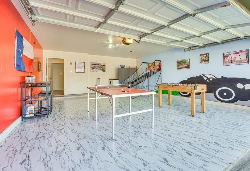 San Antonio Home W/ Game Room, 9 Mi To Seaworld!