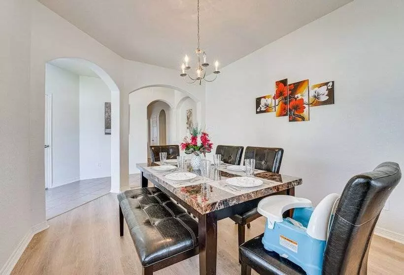 San Antonio Home W/ Game Room, 9 Mi To Seaworld!