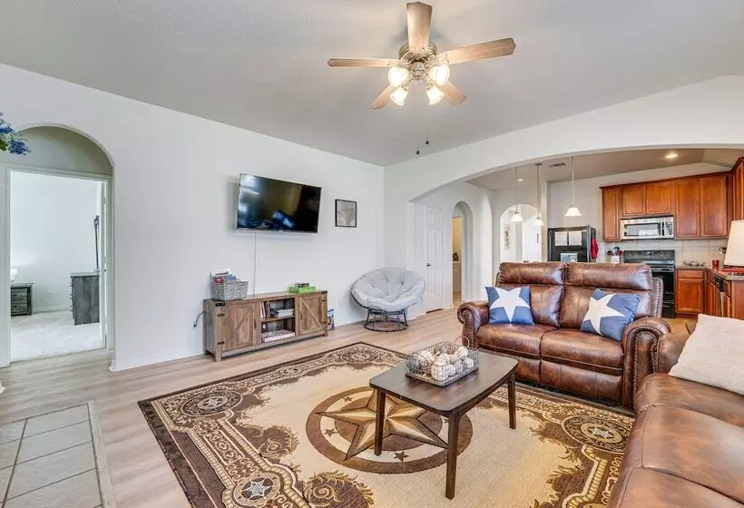 San Antonio Home W/ Game Room, 9 Mi To Seaworld!