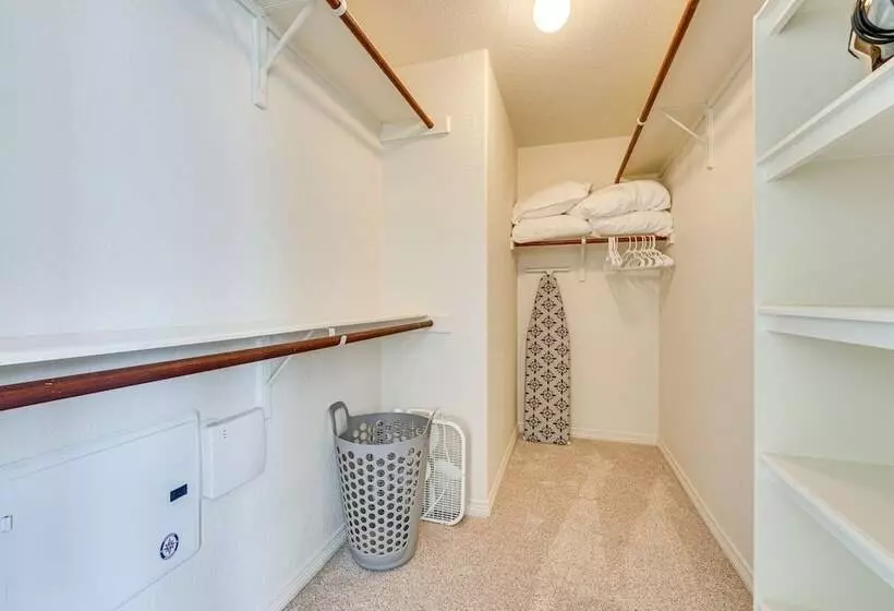 San Antonio Home W/ Game Room, 9 Mi To Seaworld!