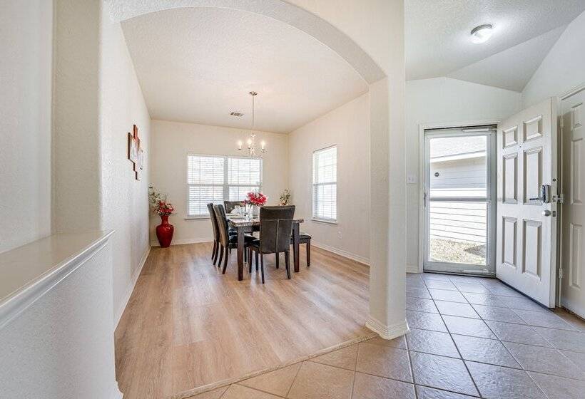 San Antonio Home W/ Game Room, 9 Mi To Seaworld!
