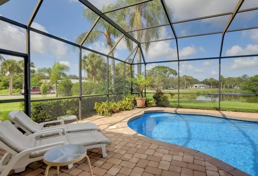 Pool, Lake & Sunset Views: Home In Sarasota