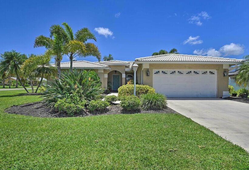 Pool, Lake & Sunset Views: Home In Sarasota