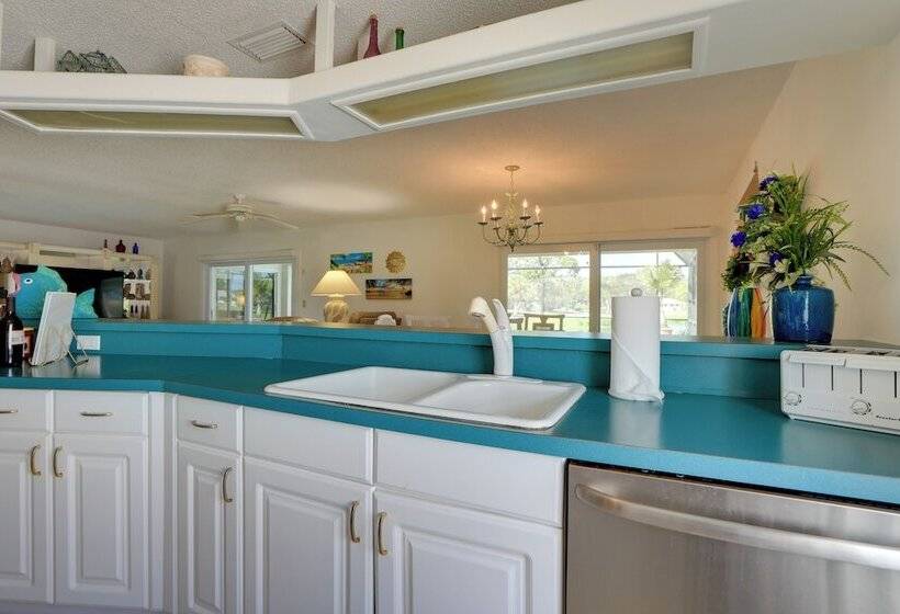 Pool, Lake & Sunset Views: Home In Sarasota