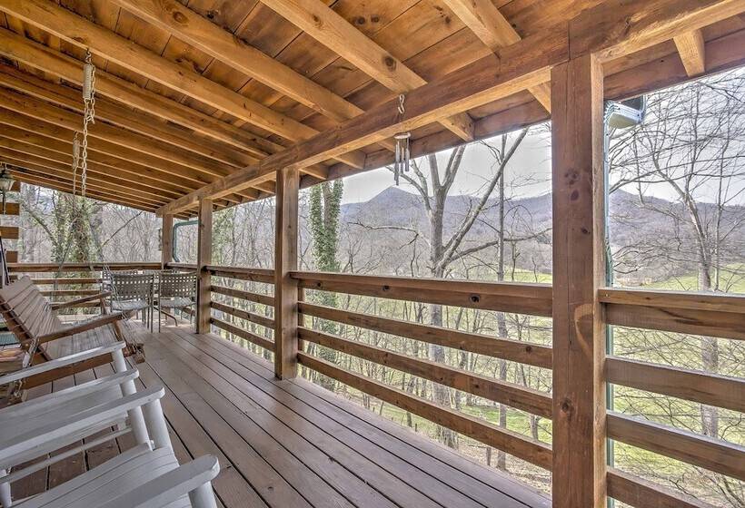 Serene Cabin In The Smokies W/ 2 Decks & Hot Tub!