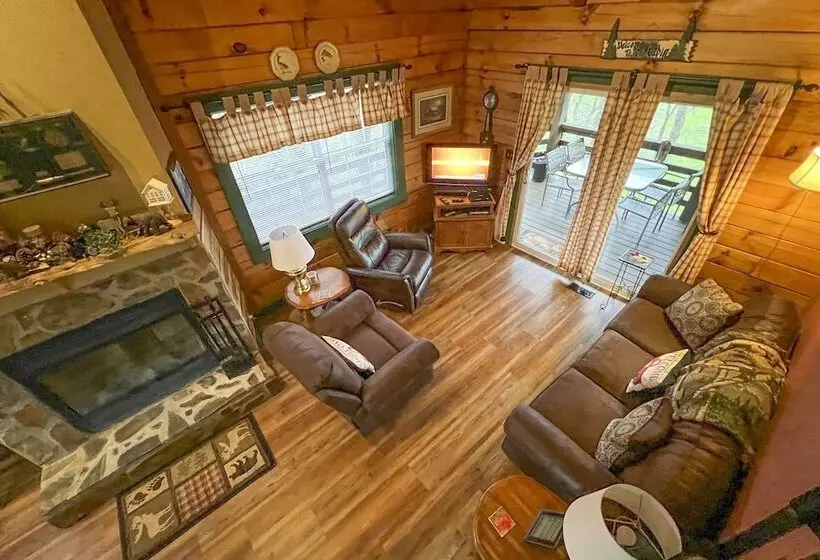 Serene Cabin In The Smokies W/ 2 Decks & Hot Tub!
