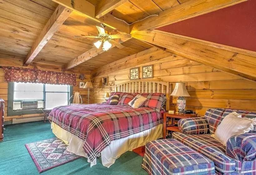 Serene Cabin In The Smokies W/ 2 Decks & Hot Tub!
