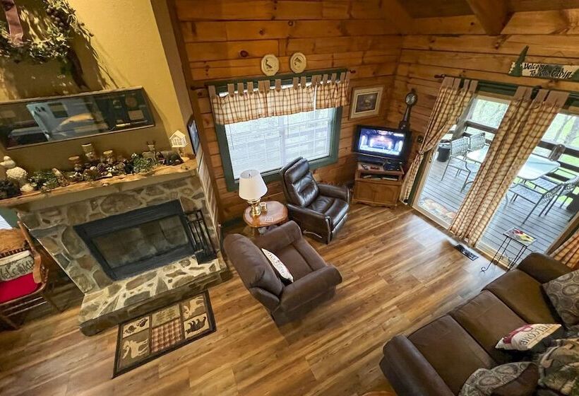 Serene Cabin In The Smokies W/ 2 Decks & Hot Tub!