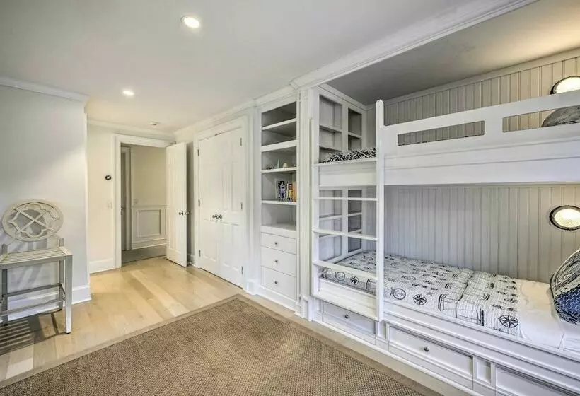 Shelter Island Retreat W/ Outdoor Pool!