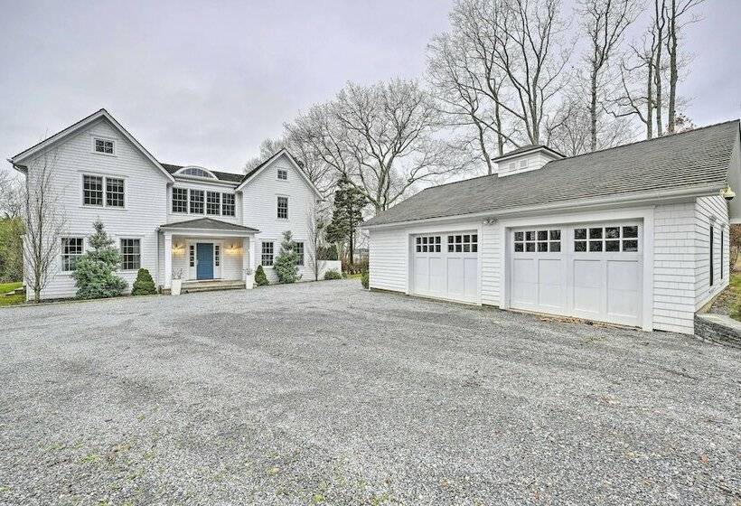 Shelter Island Retreat W/ Outdoor Pool!