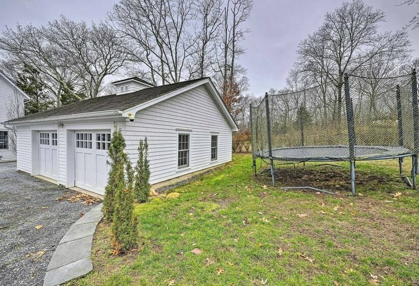 Shelter Island Retreat W/ Outdoor Pool!