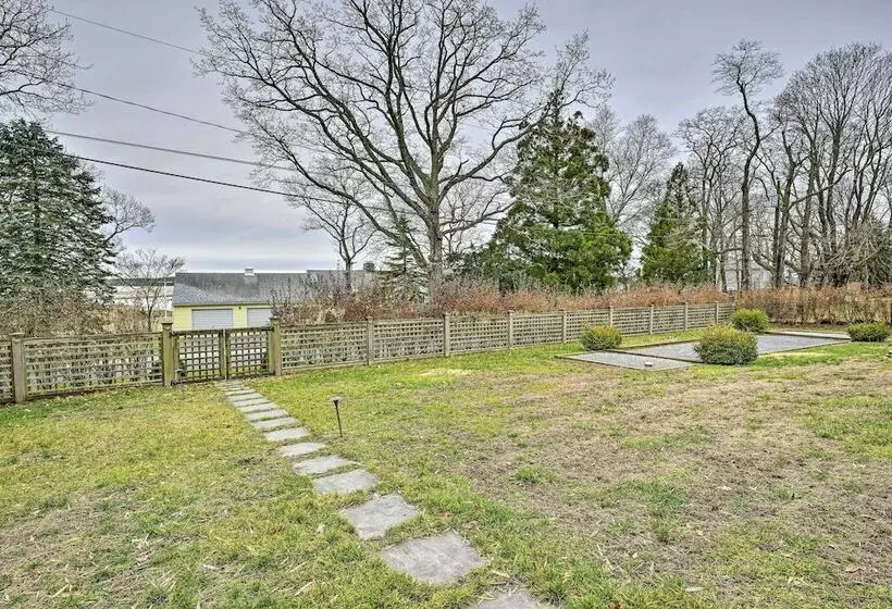 Shelter Island Retreat W/ Outdoor Pool!