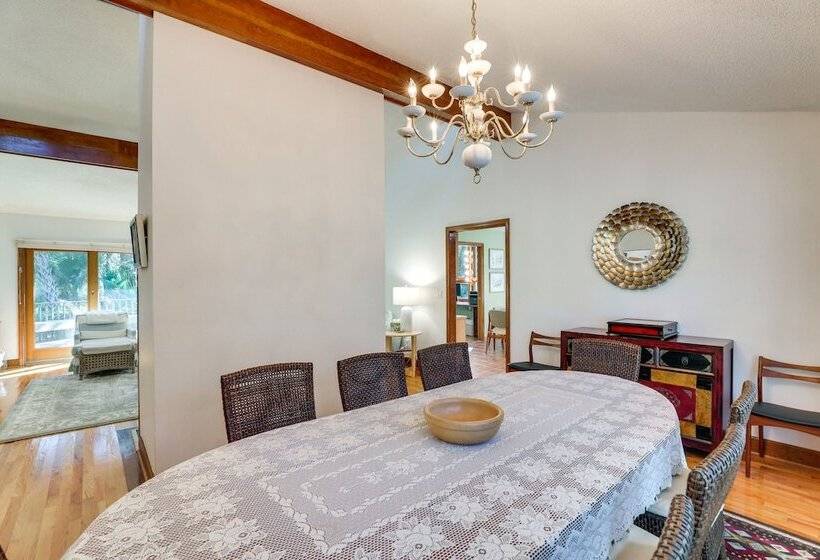 Spacious Kiawah Island Home W/ Deck, Walk To Beach