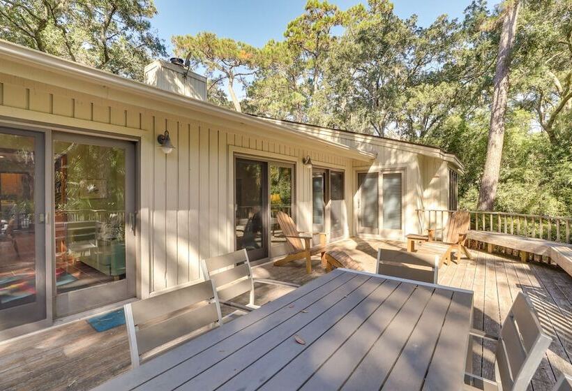 Spacious Kiawah Island Home W/ Deck, Walk To Beach
