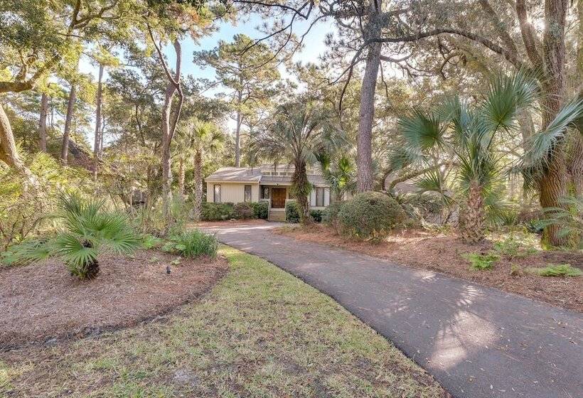 Spacious Kiawah Island Home W/ Deck, Walk To Beach