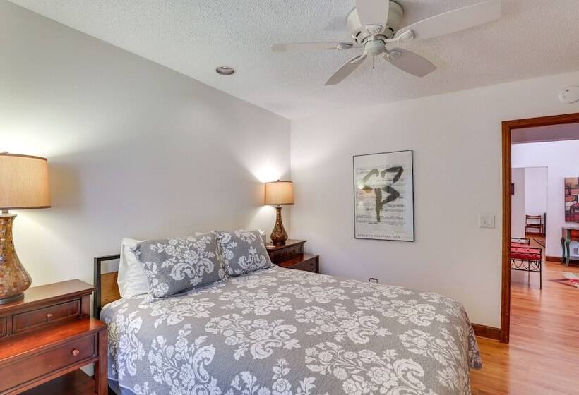 Spacious Kiawah Island Home W/ Deck, Walk To Beach