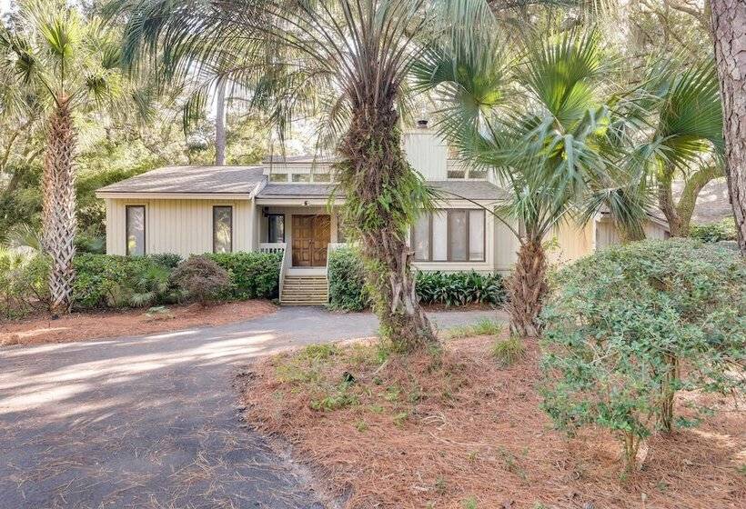 Spacious Kiawah Island Home W/ Deck, Walk To Beach