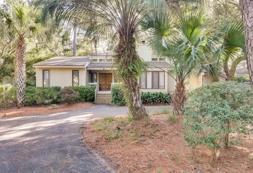 Spacious Kiawah Island Home W/ Deck, Walk To Beach