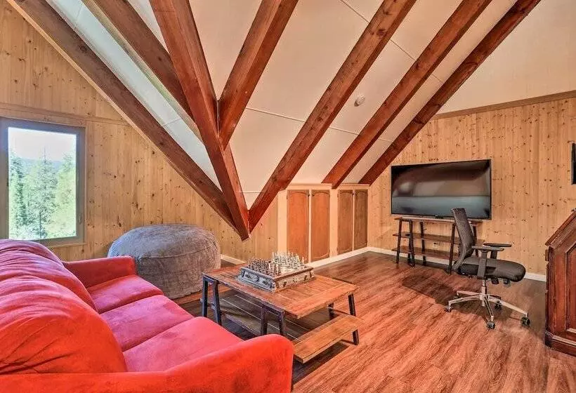 Spacious Lake Arrowhead Cabin W/ Jacuzzi Spa!