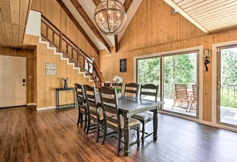 Spacious Lake Arrowhead Cabin W/ Jacuzzi Spa!