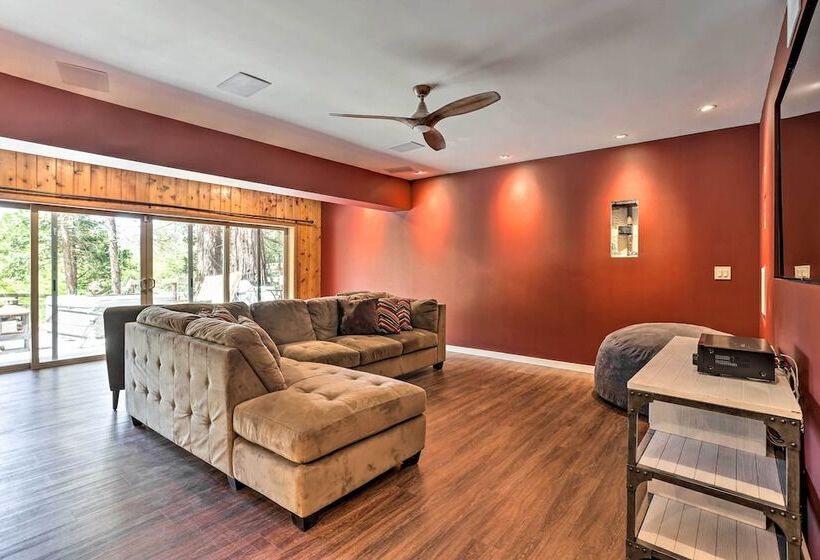 Spacious Lake Arrowhead Cabin W/ Jacuzzi Spa!