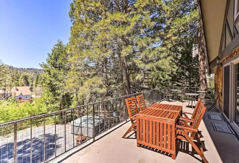 Spacious Lake Arrowhead Cabin W/ Jacuzzi Spa!