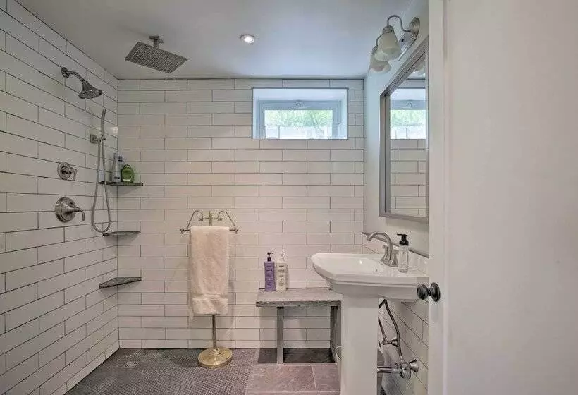 Spacious & Modern Ashley Falls Home On 1 Acre