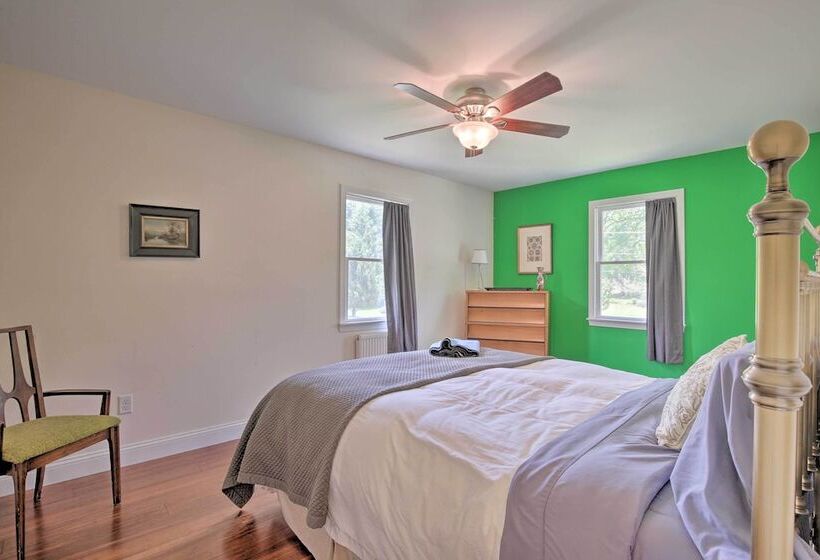 Spacious & Modern Ashley Falls Home On 1 Acre