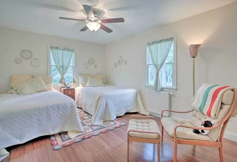 Spacious & Modern Ashley Falls Home On 1 Acre