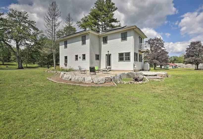 Spacious & Modern Ashley Falls Home On 1 Acre