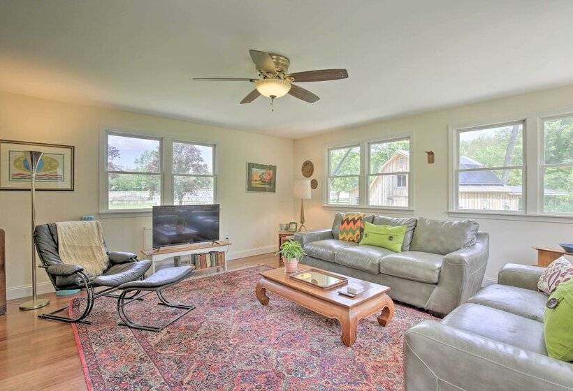 Spacious & Modern Ashley Falls Home On 1 Acre