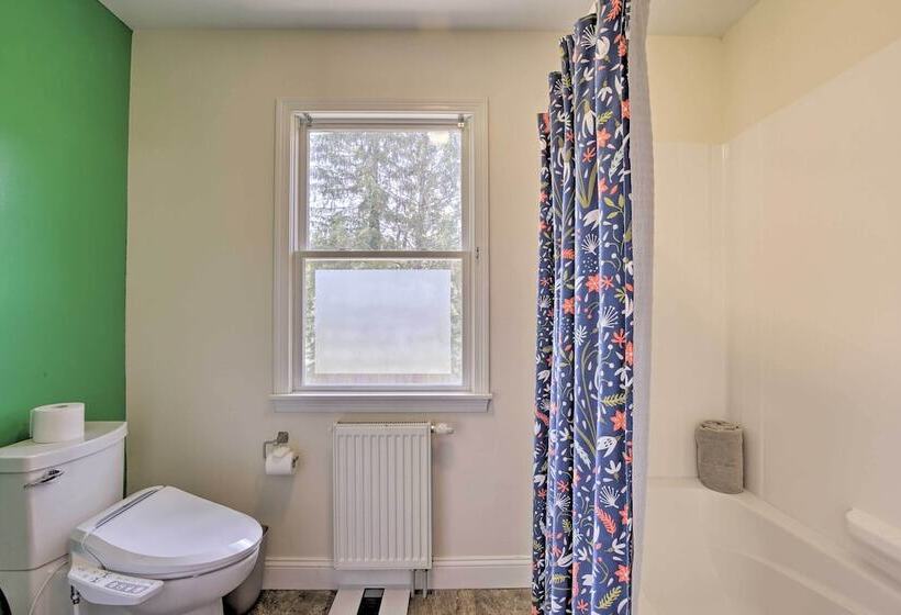 Spacious & Modern Ashley Falls Home On 1 Acre