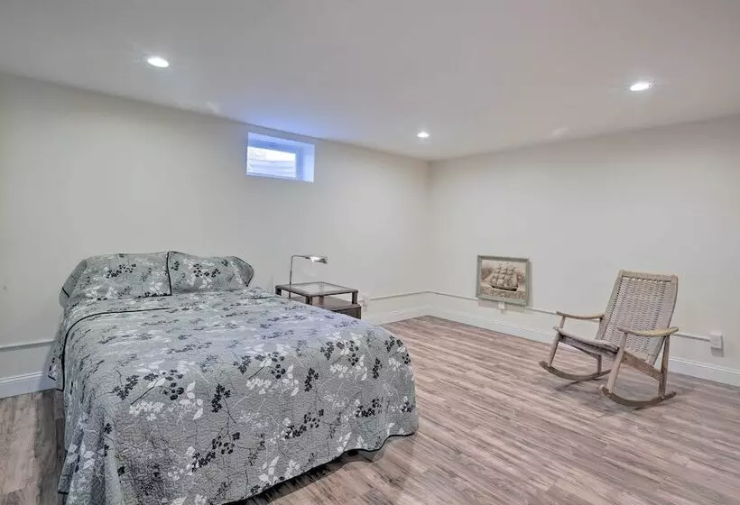 Spacious & Modern Ashley Falls Home On 1 Acre