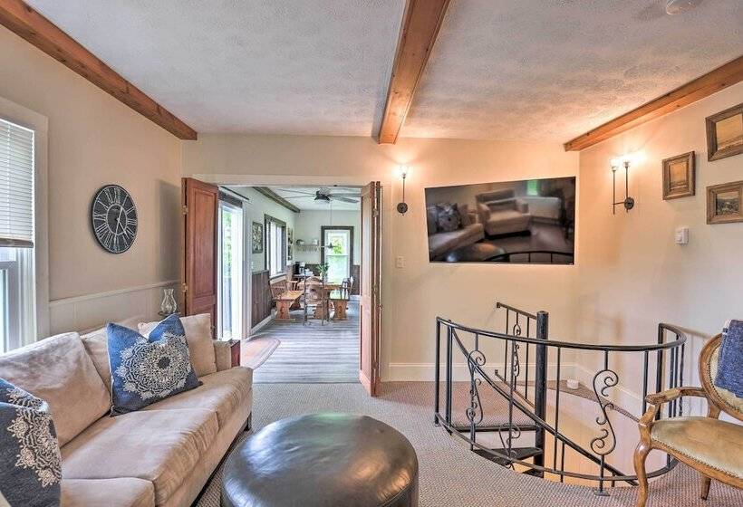 Spectacular Views W/ Deck, Fire Pit, & Game Room!