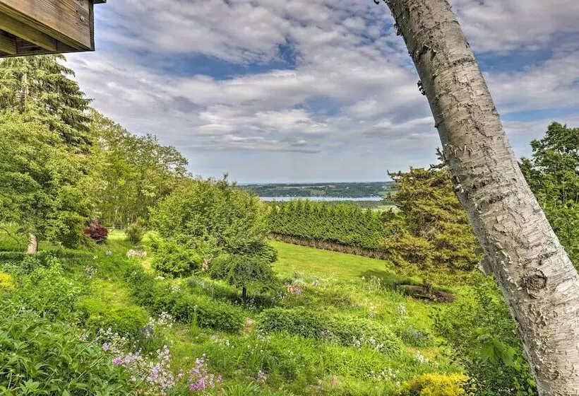 Spectacular Views W/ Deck, Fire Pit, & Game Room!