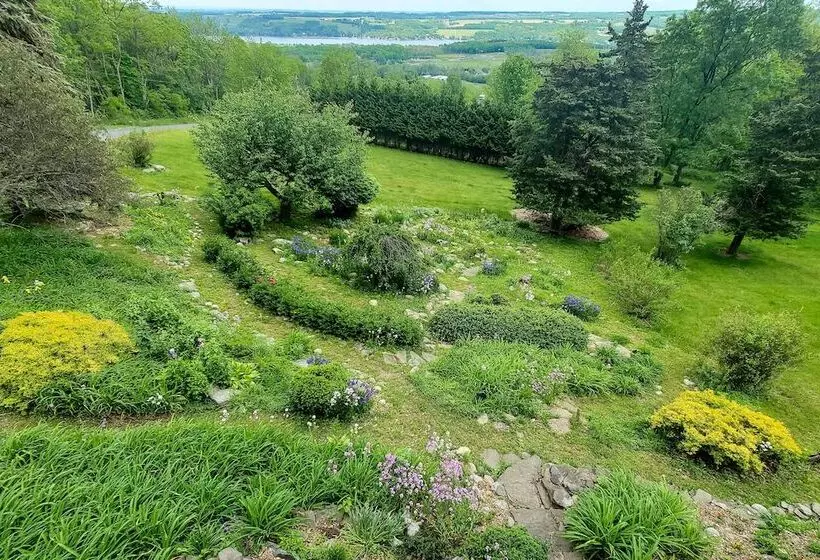 Spectacular Views W/ Deck, Fire Pit, & Game Room!