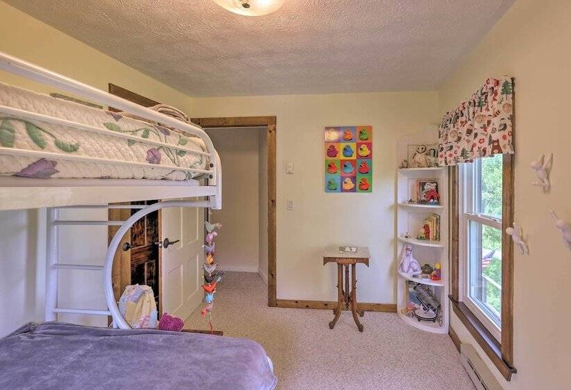 Spectacular Views W/ Deck, Fire Pit, & Game Room!