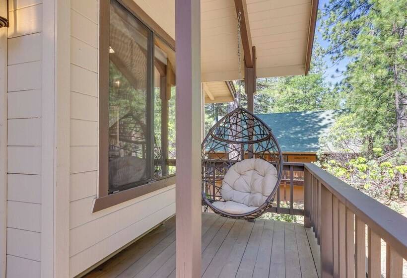 Deck & Views: Pet Friendly Starry Pines Cabin