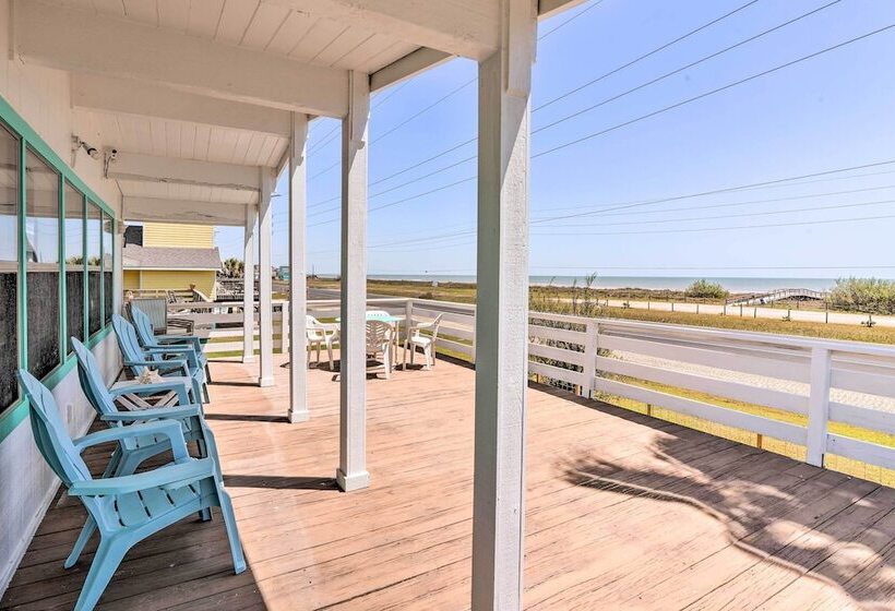 Gulf Coast Views: Stilted Retreat In Galveston!