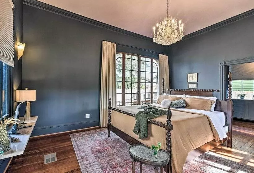 Stunning Historic Home < 4 Mi To Beaches!