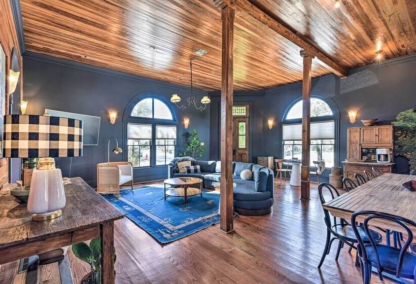 Stunning Historic Home < 4 Mi To Beaches!