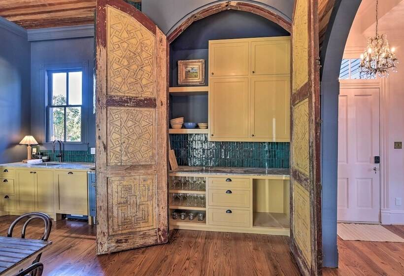 Stunning Historic Home < 4 Mi To Beaches!