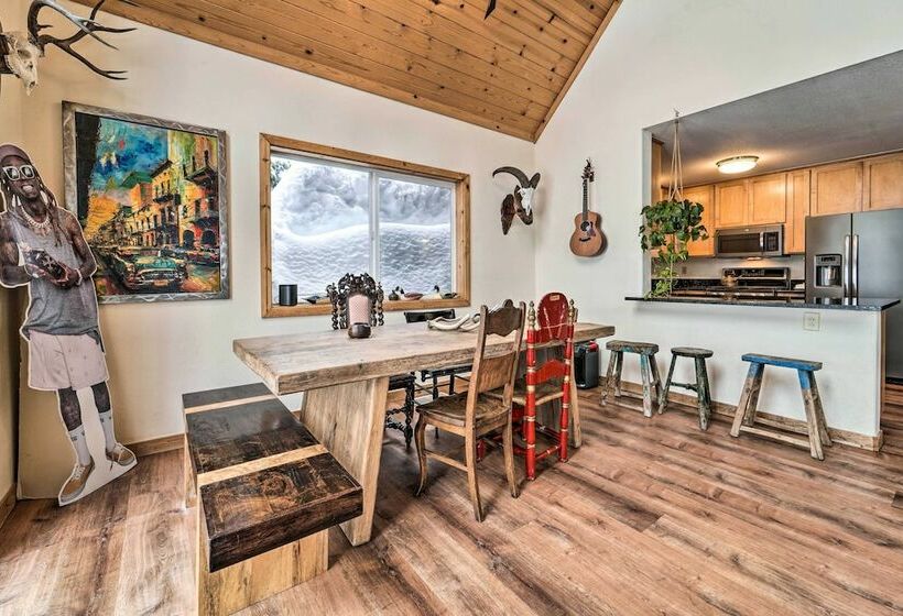 Stylish Cabin In Truckee Swim, Ski, Hike!
