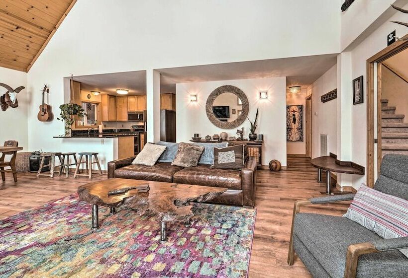 Stylish Cabin In Truckee Swim, Ski, Hike!