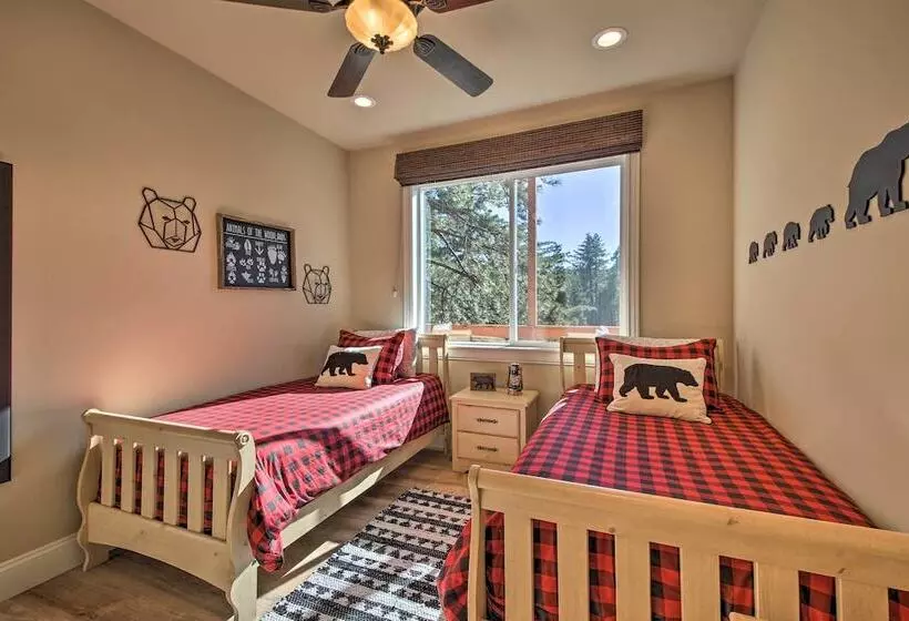 Sugar Bear Lodge W/ Game Room   5 Mi To Village!